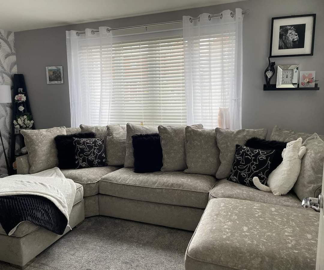 LARGE BISHOP U-SHAPE SOFA – SPACIOUS LUXURY WITH REMOVABLE STOOLS!