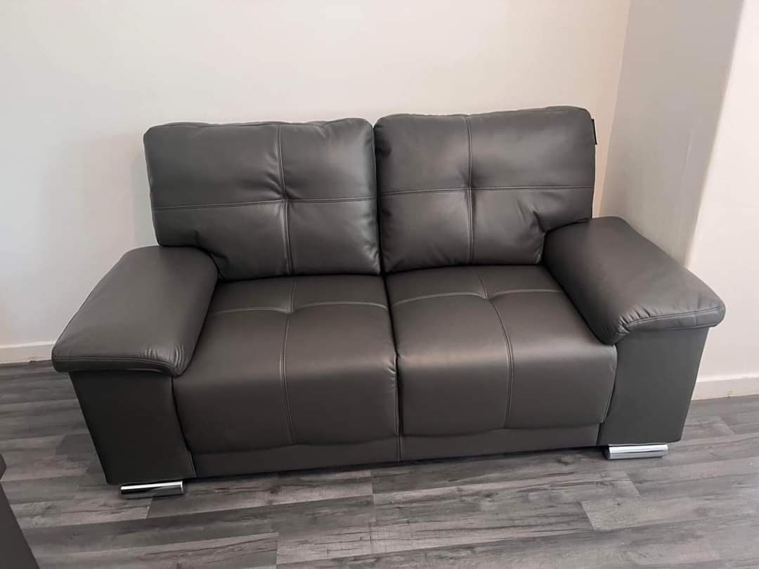 KANSAS SOFA – MODERN COMFORT WITH TIMELESS STYLE